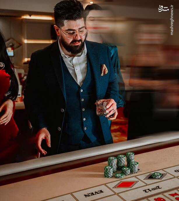 پشت پرده یک جریان مسموم؛ تقاطع کلاهبرداران و هتاکان اهلبیت در لسانجلس/ حمایت یک مفسد اقتصادی از موزیک جدید ساسی مانکن/ هنجره شیطانی که فقط برای ابتذال و توهین به مقدسات میخواند