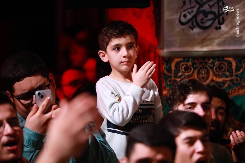 عکس/ ششمین شب از ماه مبارک در امامزاده صالح(ع)