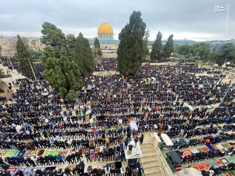 عکس/ حضور ۹۰ هزار نفر در اولین نماز جمعه مسجد الاقصی در رمضان