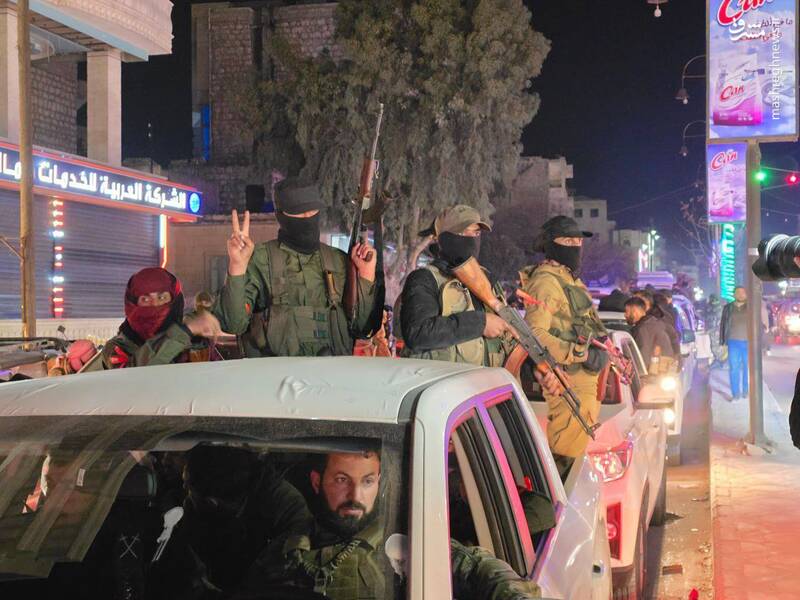 عکس/ لشکرکشی شورشیان سوریه از ادلب به لاذقیه