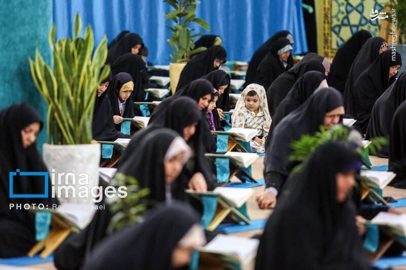 عکس/ جزءخوانی قرآن در آستان امامزاده نرمی اصفهان