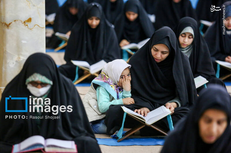 عکس/ جزءخوانی قرآن در آستان امامزاده نرمی اصفهان