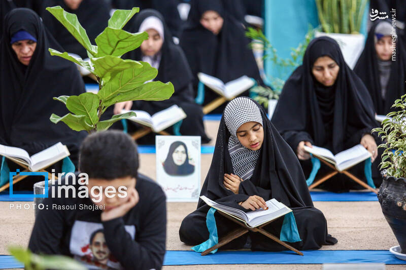 عکس/ جزءخوانی قرآن در آستان امامزاده نرمی اصفهان