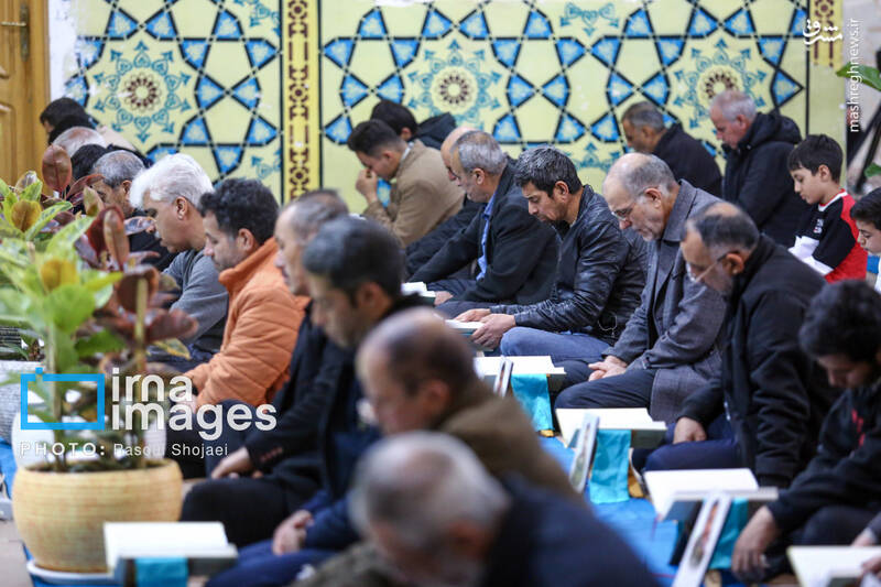 عکس/ جزءخوانی قرآن در آستان امامزاده نرمی اصفهان