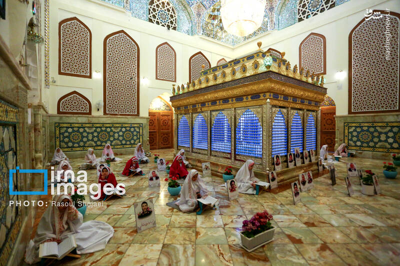 عکس/ جزءخوانی قرآن در آستان امامزاده نرمی اصفهان