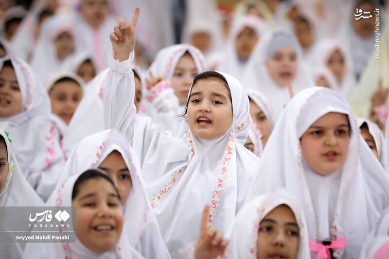 عکس/ جشن بزرگ روزه اولیها در مصلای اردبیل