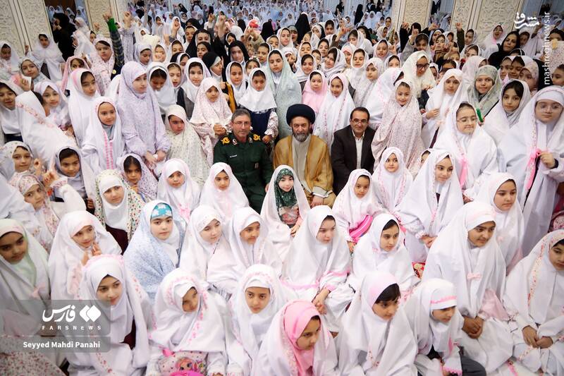 عکس/ جشن بزرگ روزه اولیها در مصلای اردبیل