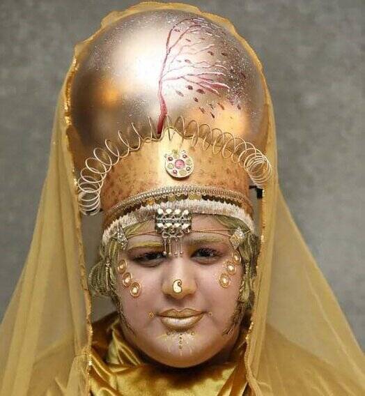 عروسکفروشِ میدان انقلاب که بازیگر مهران مدیری شد/ مادر رضا عطاران شدم