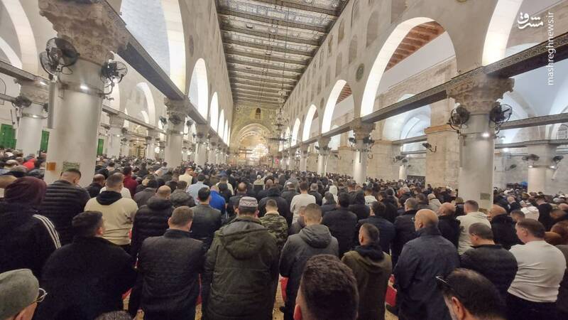 عکس/ اقامه نماز تراویح در دهمین شب رمضان در مسجدالاقصی