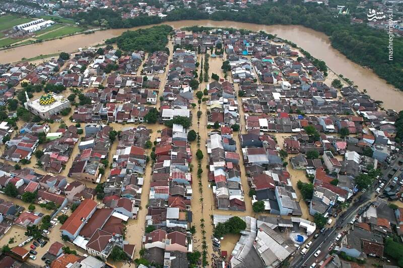 عکس/ جاکارتا زیر آب رفت!