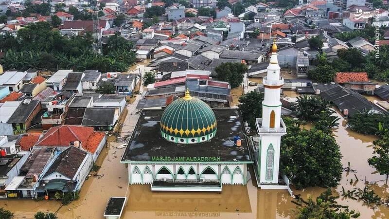 عکس/ جاکارتا زیر آب رفت!