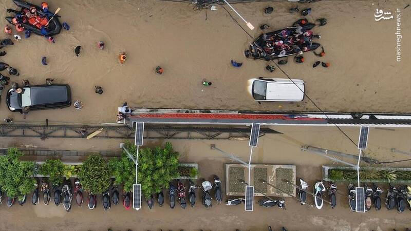 عکس/ جاکارتا زیر آب رفت!