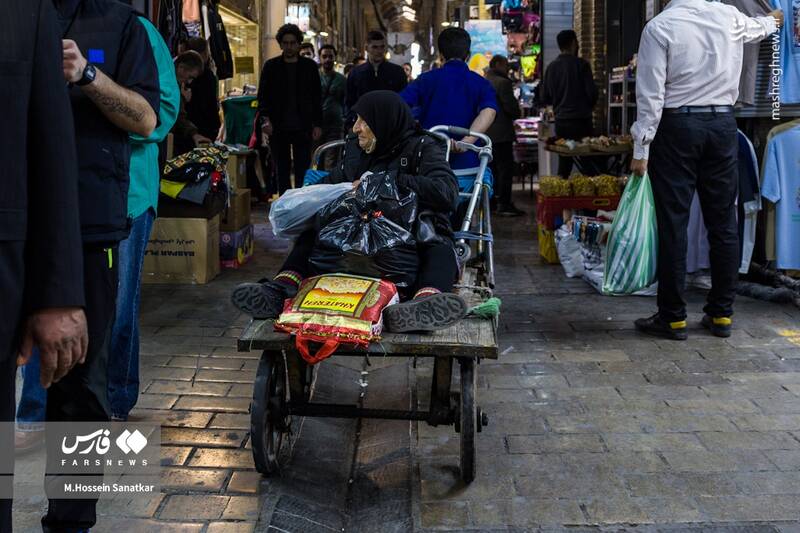 عکس/ حال وهوای سال نو در بازار بزرگ تهران