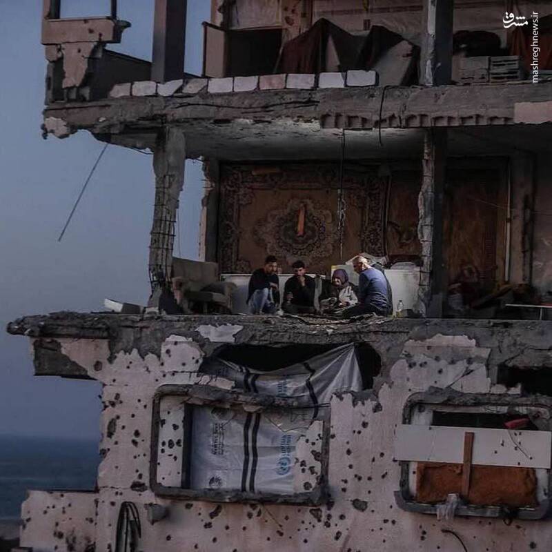 افطار لابلای این خرابهها یعنی مثل کوه ایستادن!