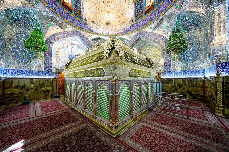 عکس/ گلآرایی ضریح امیرالمومنین برای ولادت کریم اهلبیت