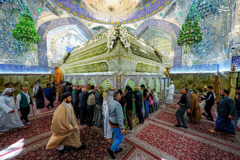 عکس/ گلآرایی ضریح امیرالمومنین برای ولادت کریم اهلبیت