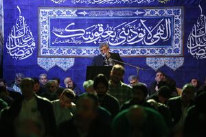 عکس / شب چهاردهم ماه رمضان در حسینیه آیتالله حقشناس