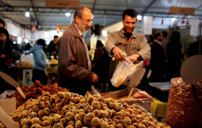 نمايشگاه،خريد،آجيل،عيد،پوشاك،شب،فروش،غرفه،نوروزي،لباس،فروشند ...