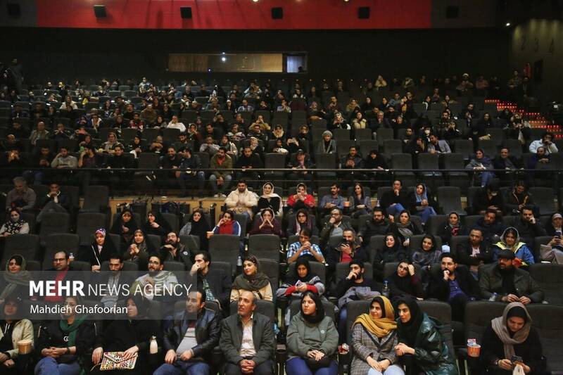 فيلم،اكران،سينمايي،هفته،فروش،اسفند،قرار،كارگرداني،آغاز،گذشته ...