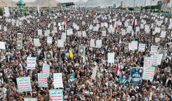 تظاهرات بزرگ یمنیها در حمایت از غزه و مقابله با تجاوز آمریکا