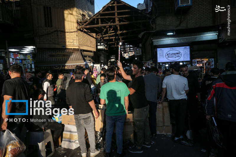 عکس/ بازار فروش مواد محترقه