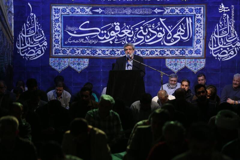 عکس / هفدهمین شب از ماه رمضان در حسینیه آیتالله حقشناس 6