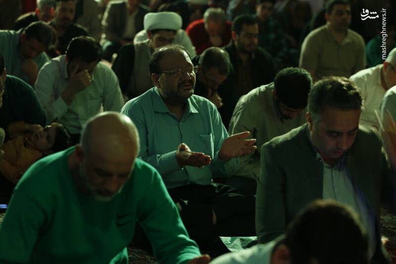 عکس / هفدهمین شب از ماه رمضان در حسینیه آیتالله حقشناس 8