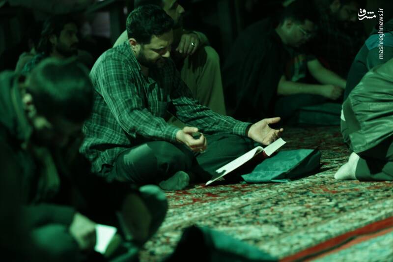عکس / هفدهمین شب از ماه رمضان در حسینیه آیتالله حقشناس 5