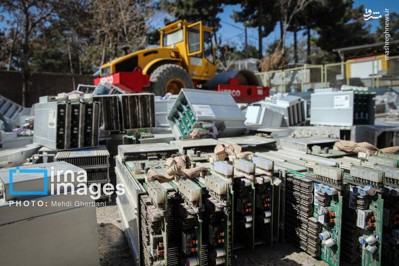 عکس/ امحای ۳۰۰۰ دستگاه ماینر