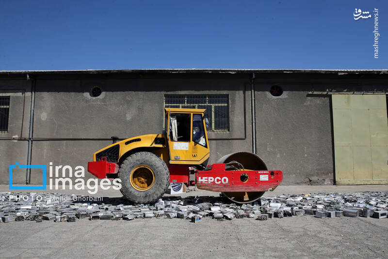 عکس/ امحای ۳۰۰۰ دستگاه ماینر