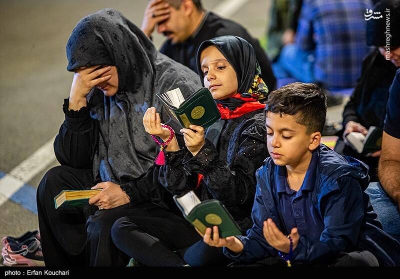 عکس / مراسم احیای شب نوزدهم رمضان در دانشگاه تهران 13