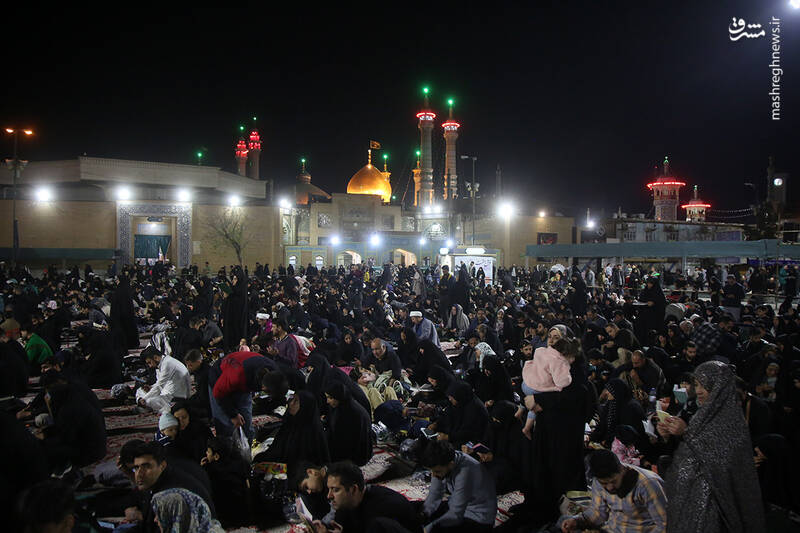 عکس / احیای شب 19 ماه مبارک رمضان در حرم حضرت معصومه (س) 15