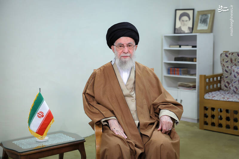 سال 1404، سال «سرمایه گذاری برای تولید»/ امت اسلامی و آزادگان عالم باید در مقابل جنایات در غزه و یمن بایستند / سال 1403، سال نمایش توانمندیها و قوت اراده و روحیه بالای معنوی ملت ایران 8