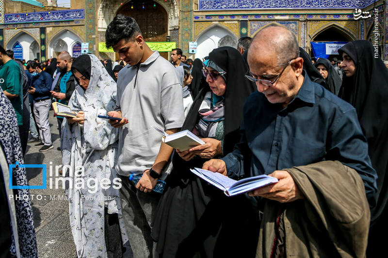 عکس / مراسم تحویل سال 1404 در حرم عبدالعظیم حسنی (ع) 14