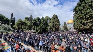 عکس/ برگزاری سومین نماز جمعه ماه رمضان در مسجدالاقصی