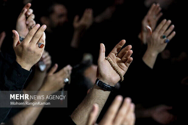 شب قدر؛ فرصتی برای نیایش و نزدیکتر شدن به خدا 4