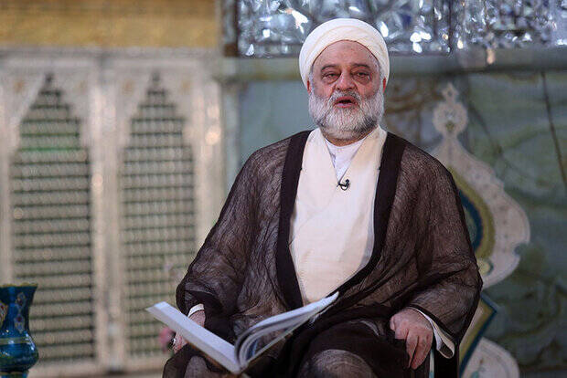 نوای «الغوث الغوث» شب زنده داران در شهر کریمه اهل بیت طنین انداز شد 5