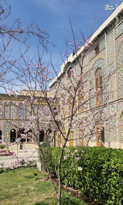 تصویری از بهار در کاخ گلستان