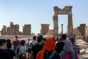 شکوهِ تخت جمشید در روزهای پاییزی