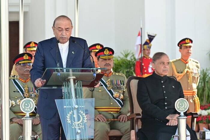 پاکستان ۸۵ ساله شد/ تاکید زرداری بر روابط دوستانه با همسایگان و جامعه جهانی