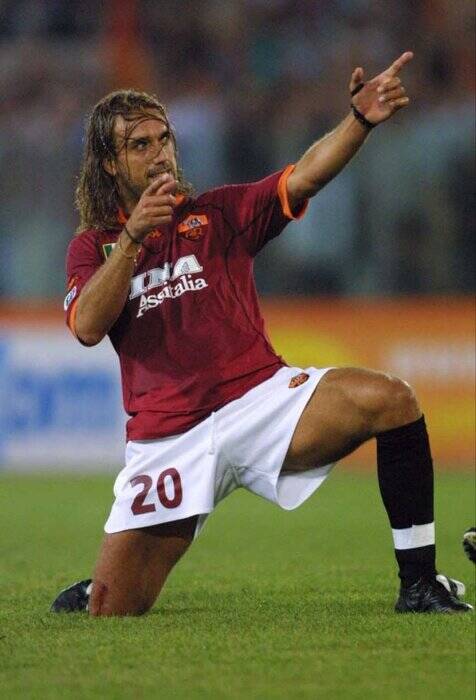 20 بازیکنی که انتقالشان به بارسلونا شکست خورد؛ از زیدان و بکهام گرفته تا باتیستوتا و بنزما 3