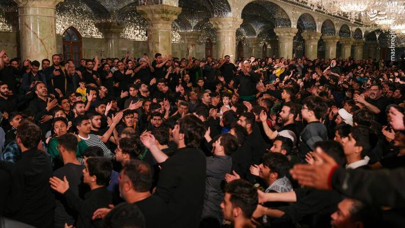عکس / بیست و سومین شب از ماه بندگی در حرم امیرالمومنین 30