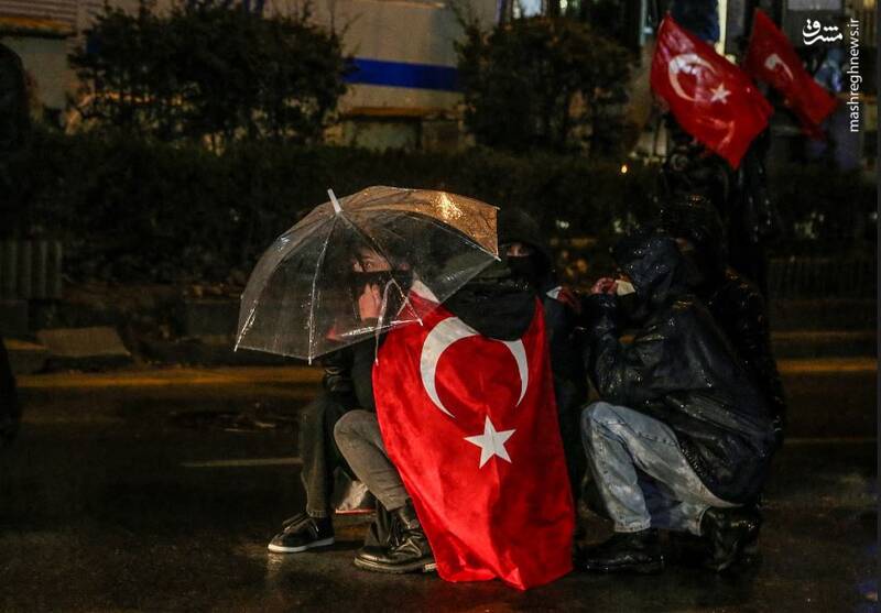 بزرگترین اعتراضات یک دهه اخیر در ترکیه 9