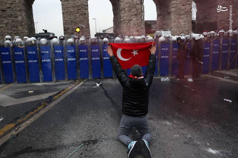 بزرگترین اعتراضات یک دهه اخیر در ترکیه 24