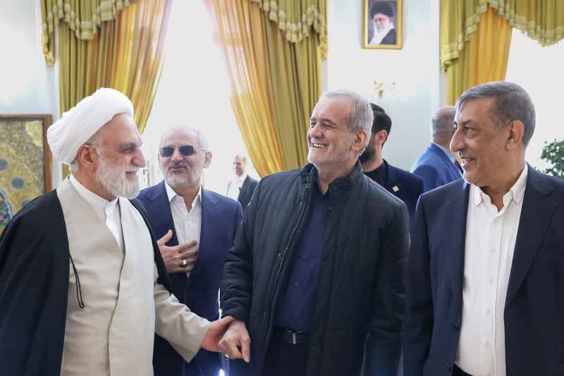 دیدار عیدانه پزشکیان با رئیس قوه قضائیه+ عکس