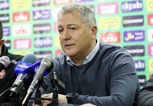 سرمربی تیم تراکتور در نشست خبری حاضر نشد