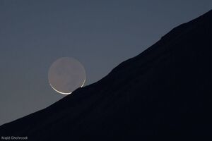 همنشینی زیبای هلال ماه نو و دماوند