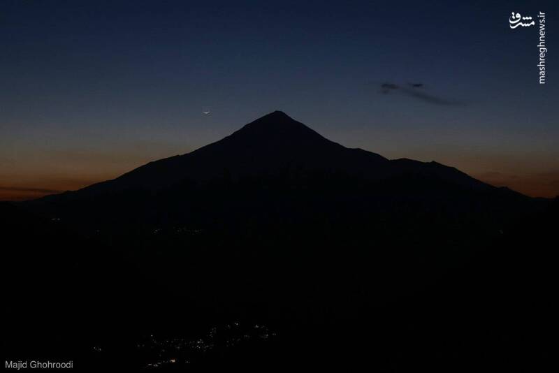 همنشینی زیبای هلال ماه نو و دماوند