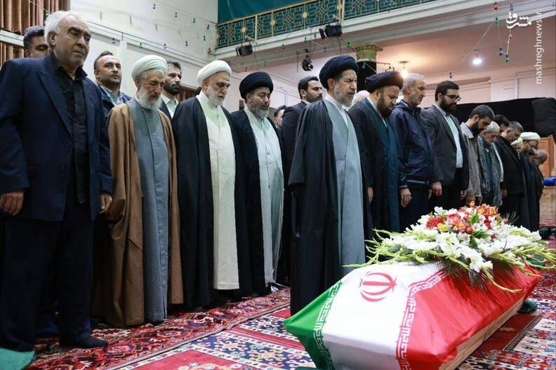 فیلم/ تشییع و اقامه نماز بر پیکر مرحوم حجتالاسلام نیری