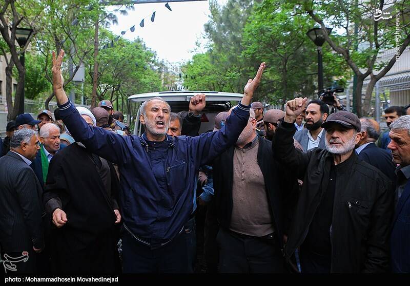 فیلم/ تشییع و اقامه نماز بر پیکر مرحوم حجتالاسلام نیری